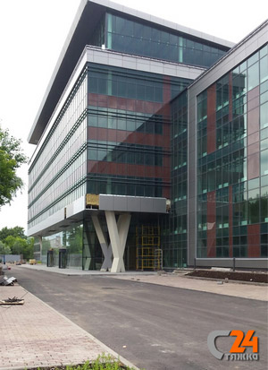 Здание офисного центр | превью