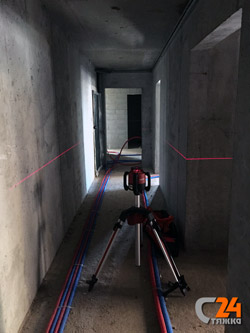 Выставление реперных отметок перед производством стяжки пола | превью