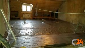 Пленка предотвращает проникновение влаги из раствора в основание | превью