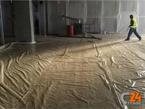 Настил технической пленки, установка демпферной ленты | превью