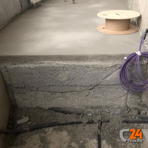 коммуникации из стяжки пола