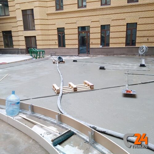 полусухая фигурная стяжка пола