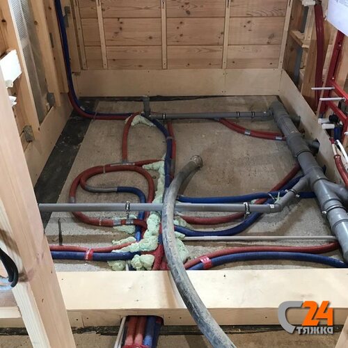 разводка водоснабжения рехау под стяжку пола