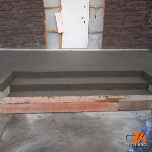 стяжка пола на уличной территории