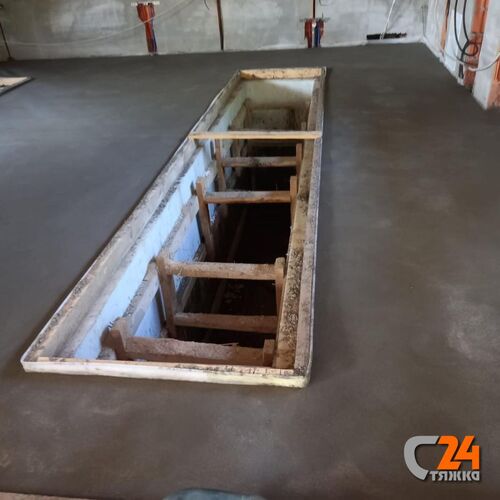 стяжка пола и смотровая яма