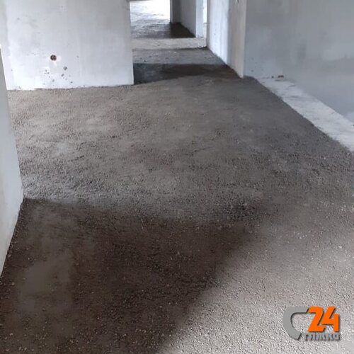 стяжка пола в коттедже