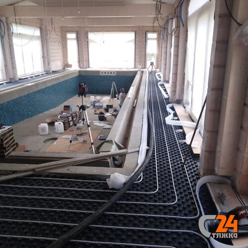 стяжка пола в зоне бассейна