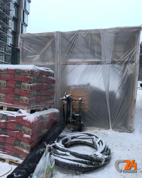 цемент на стройплощадке